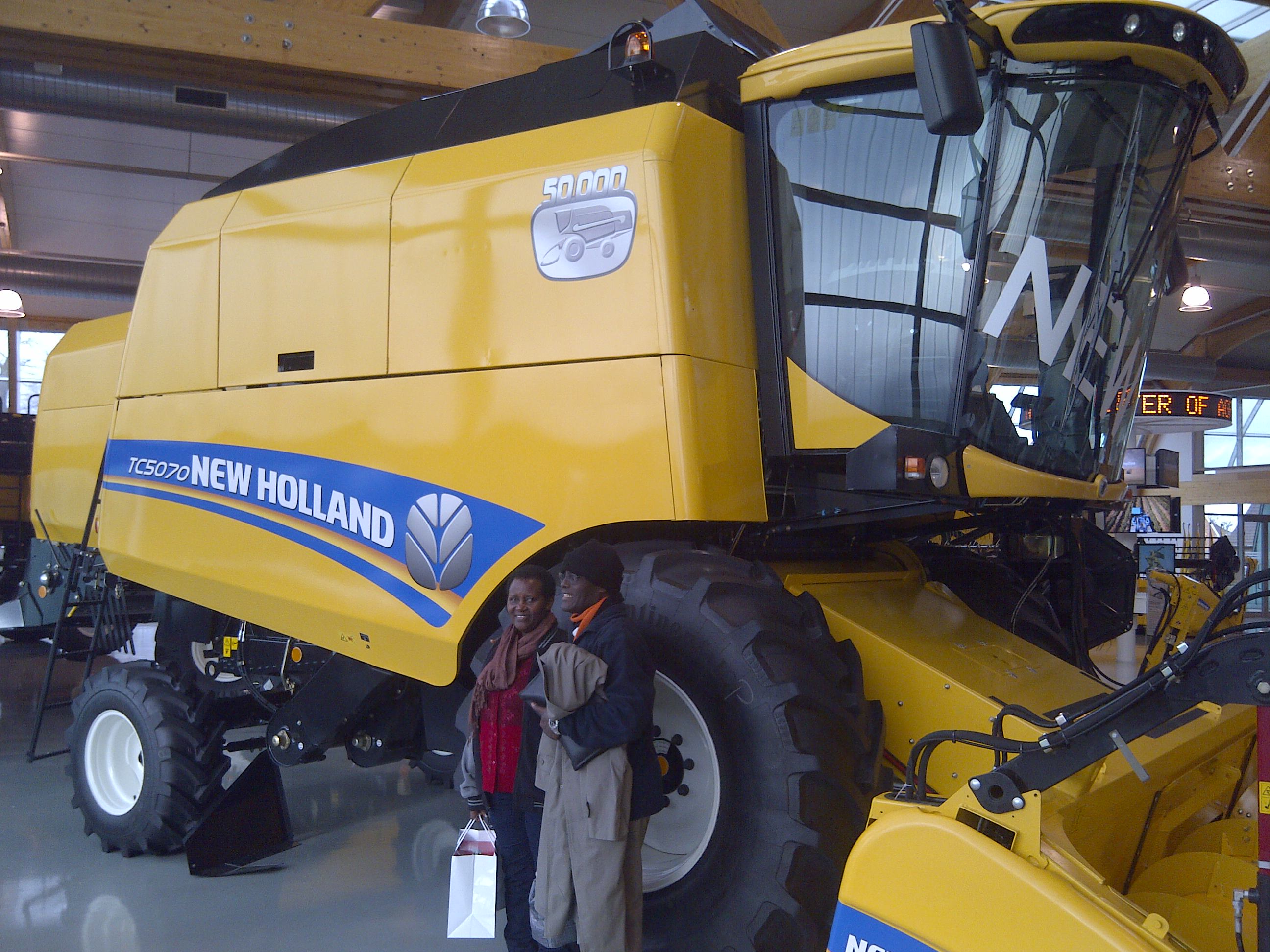 NEW HOLLAND WELCOMES UGANDA MINISTER OF STATE FOR AGRICULTURE AT ITS ZEDELGEM HARVESTING CENTRE OF EXCELLENCE