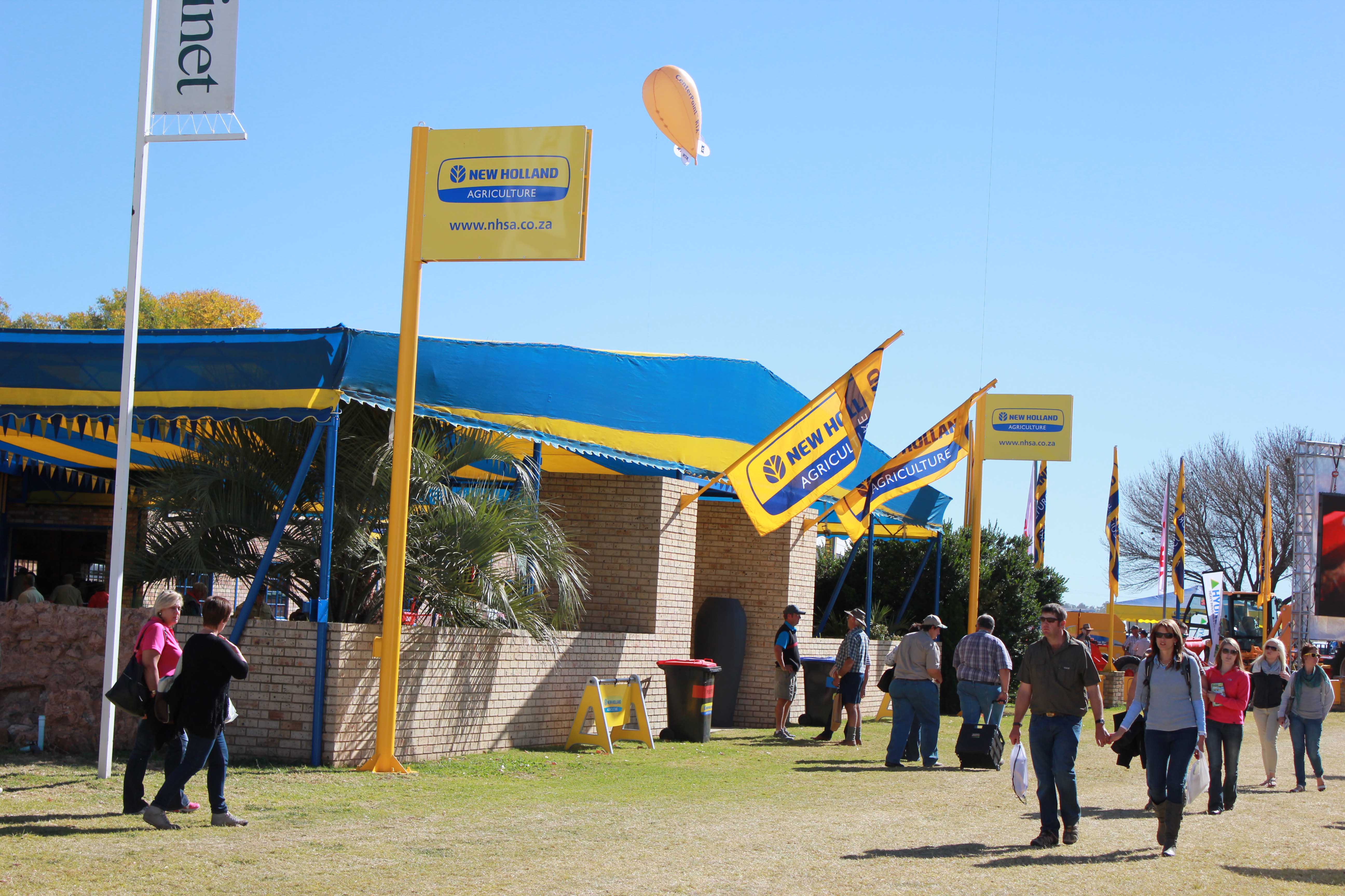 NEW HOLLAND SHOWS ADVANCED TECHNOLOGIES AND PRODUCTS IN HIGH-IMPACT STAND AT NAMPO SHOW