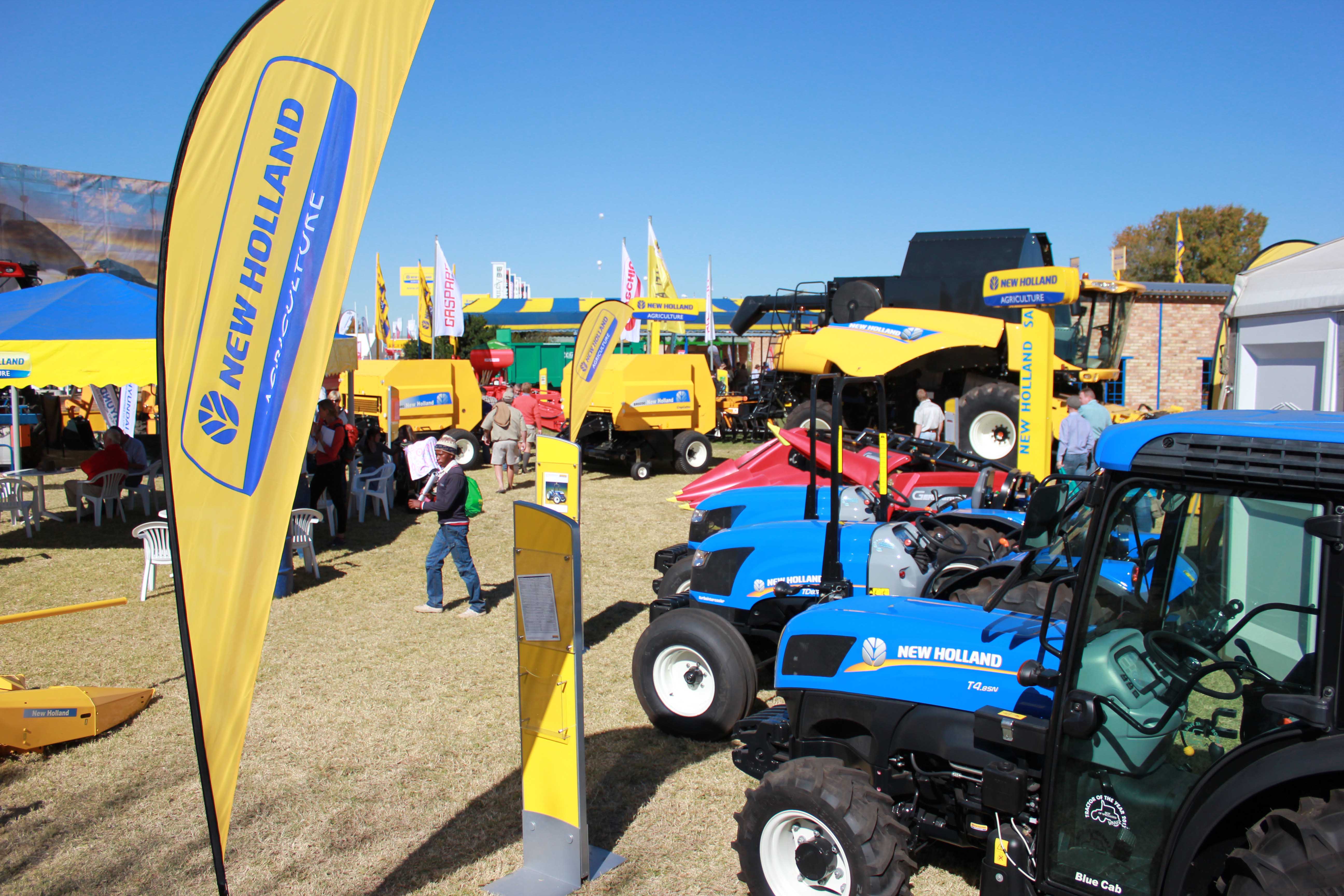 NEW HOLLAND SHOWS ADVANCED TECHNOLOGIES AND PRODUCTS IN HIGH-IMPACT STAND AT NAMPO SHOW