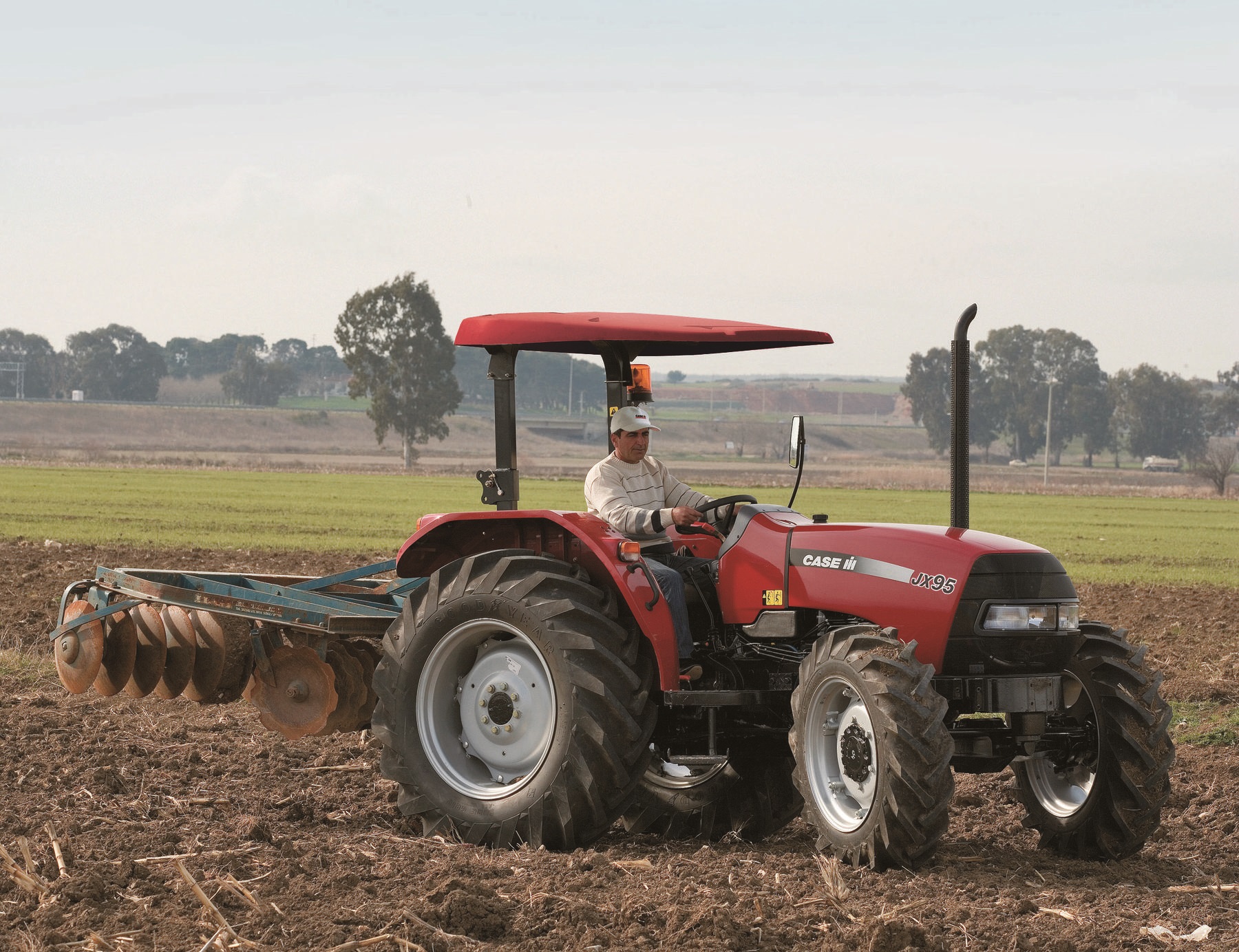 SUPPORTING AGRICULTURAL GROWTH IN AFRICA AND THE MIDDLE EAST WITH CASE IHS RED POWER