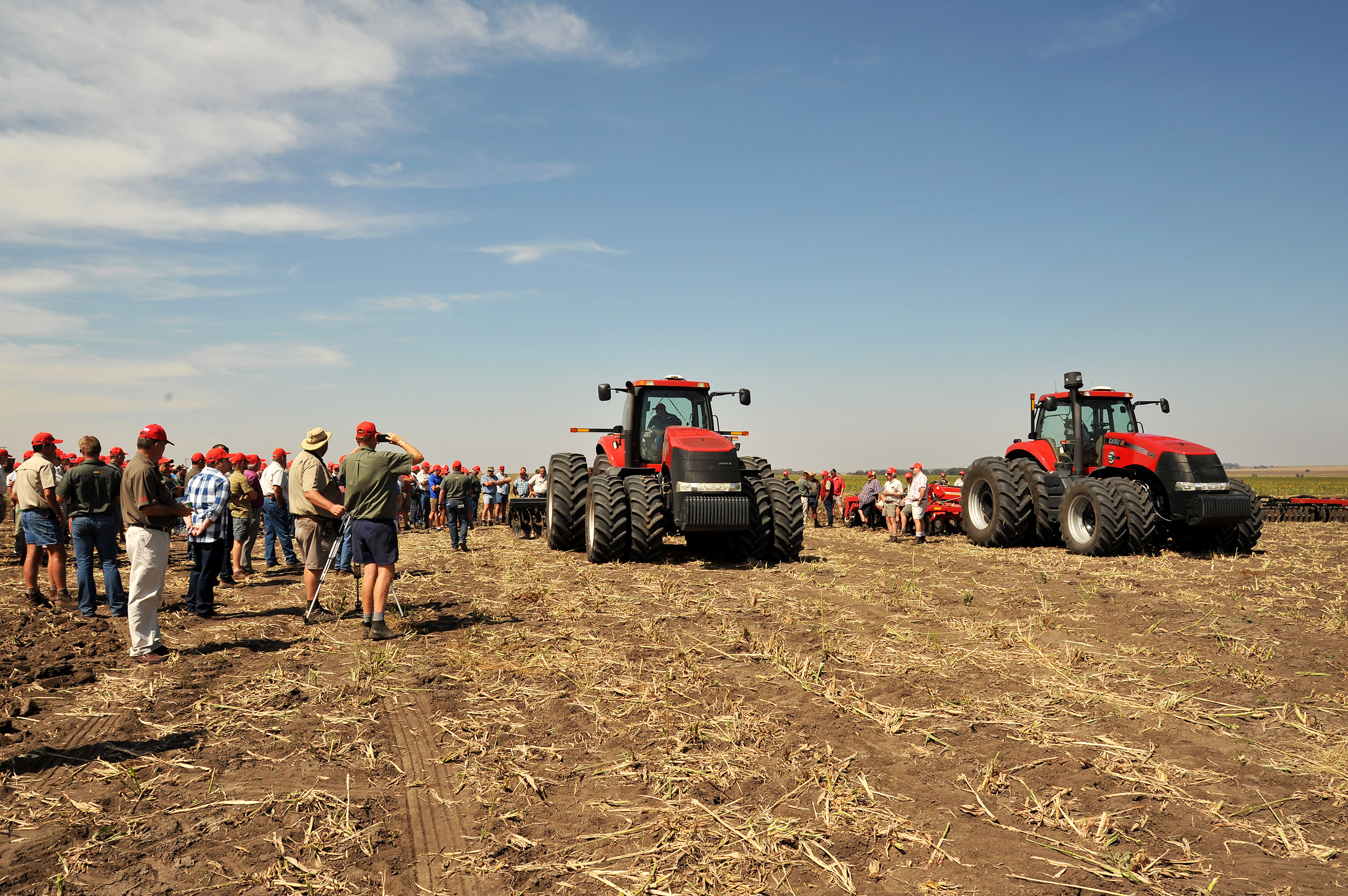OVER 100 SALESPEOPLE TAKE PART IN CASE IH TRAINING CAMP IN SOUTH AFRICA (MIDDLE EAST VERSION)