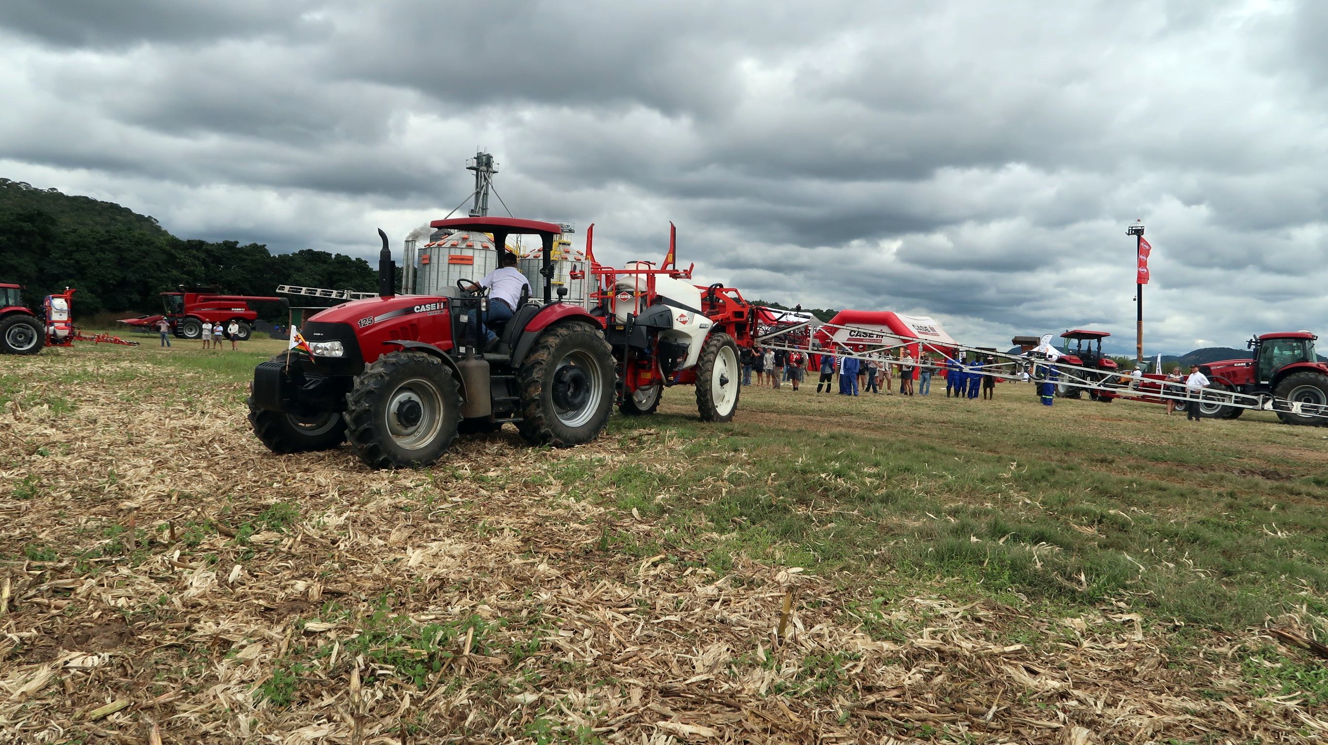 CASE IH DEMONSTRATES POWER OF EFFICIENT FARMING AT CUSTOMER DAY IN ZIMBABWE