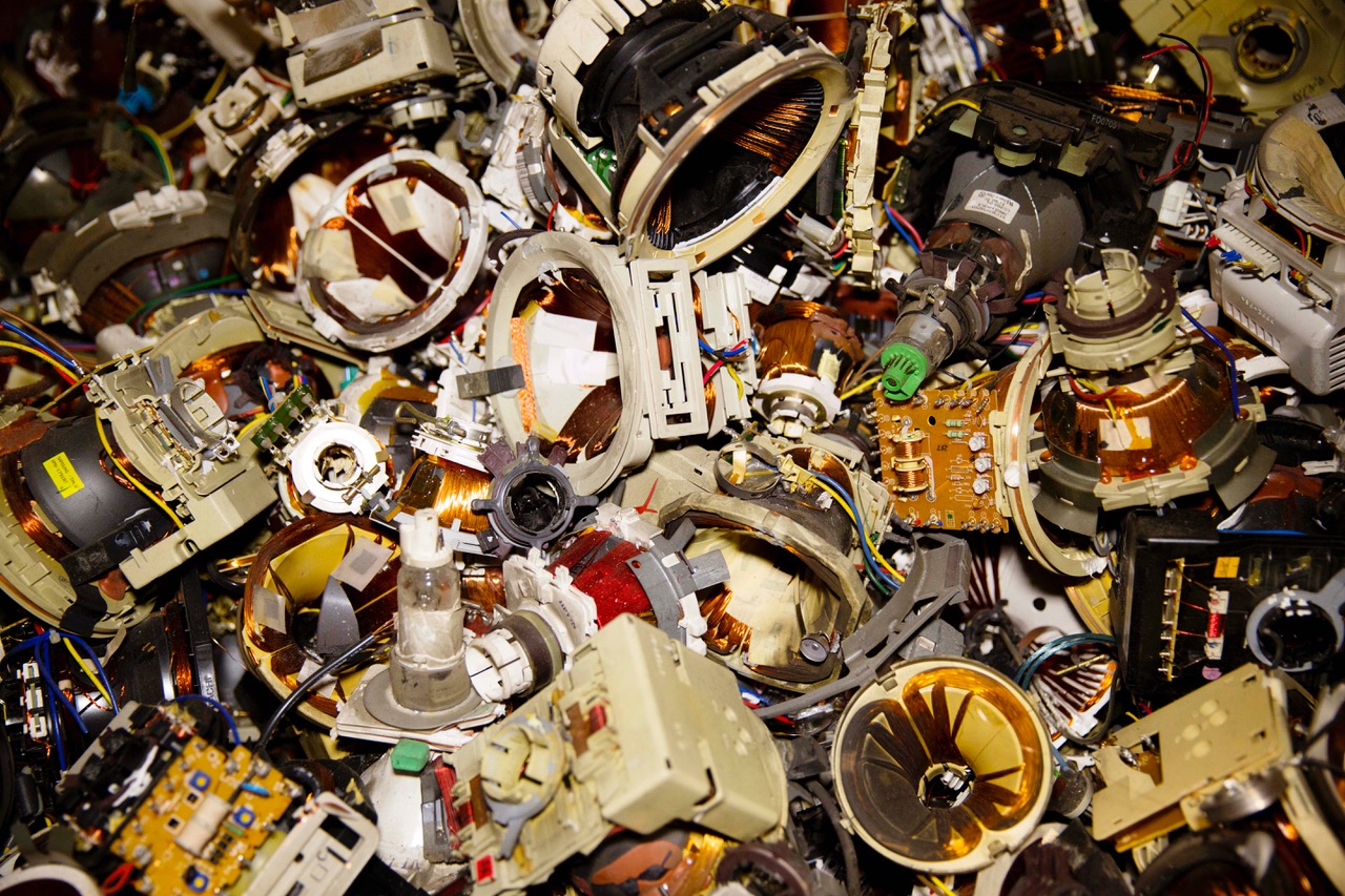 La tecnología de clasificación basada en sensores impulsa el reciclaje de residuos electrónicos